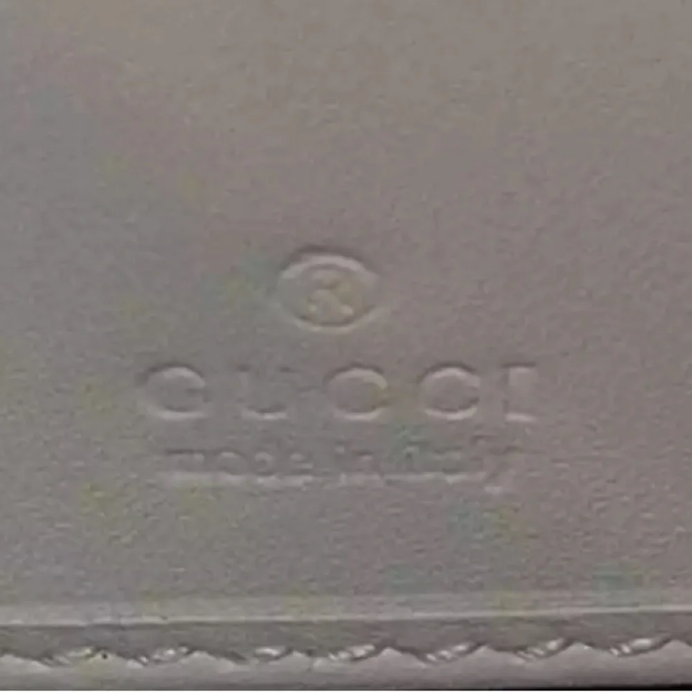 Authentic GUCCI Sylvie cream leather and stripe gold buckle wallet - Picture 9 of 16